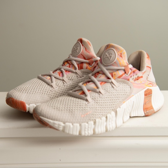 Nike Free Metcon 4 Womens Training Shoes Desert Sand Crimson DJ3075-064 Size 8 - Picture 2 of 7